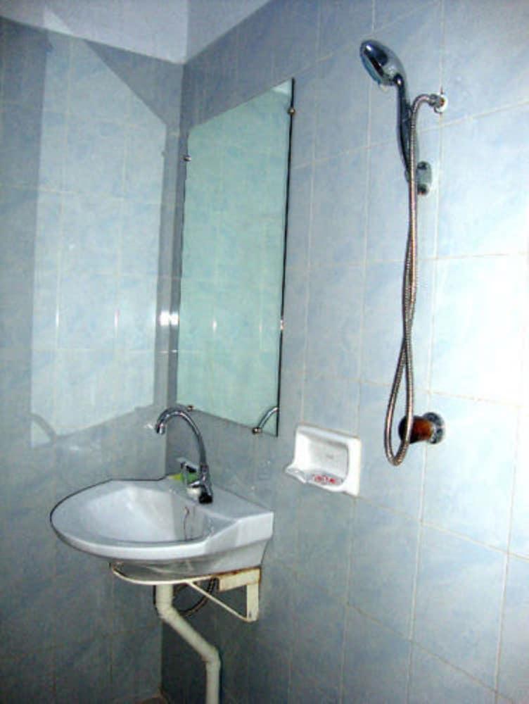 Aung Tha Pyay Hotel 3 Yangon Dış mekan fotoğraf