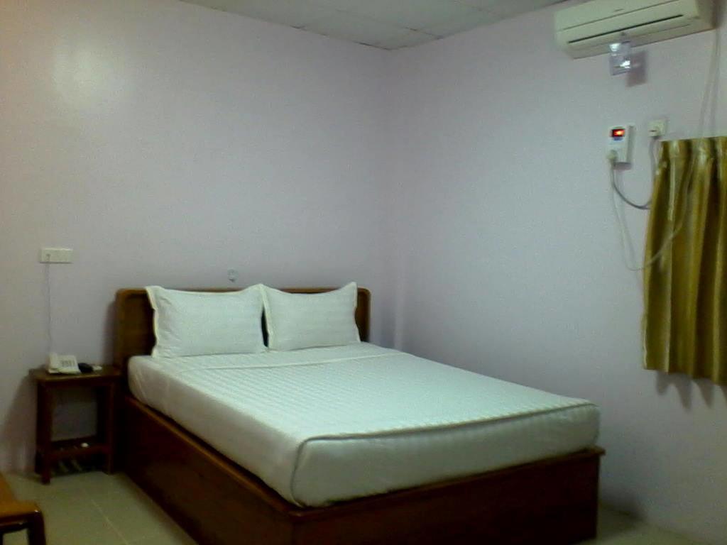 Aung Tha Pyay Hotel 3 Yangon Oda fotoğraf