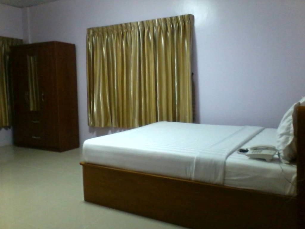 Aung Tha Pyay Hotel 3 Yangon Oda fotoğraf