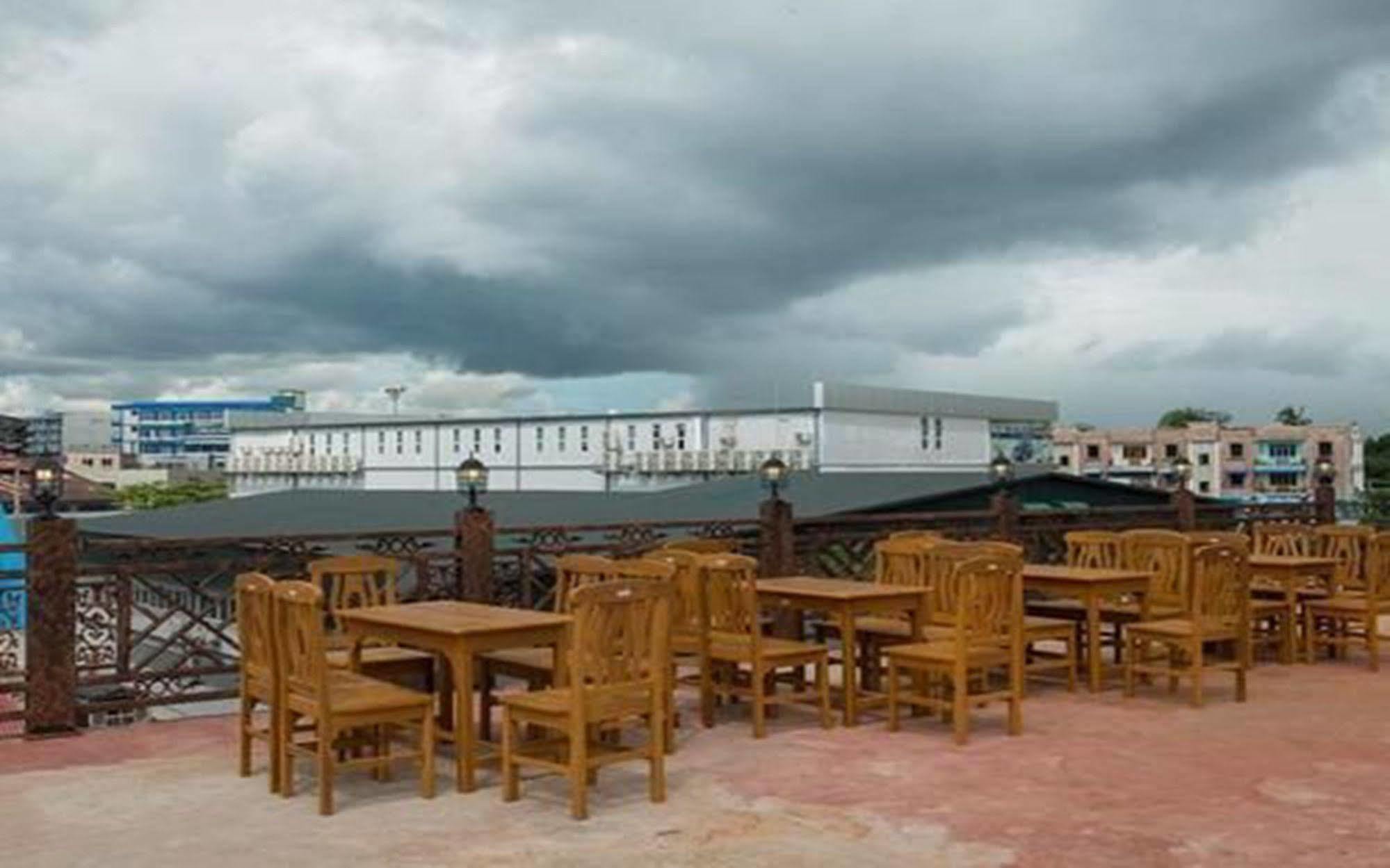 Aung Tha Pyay Hotel 3 Yangon Dış mekan fotoğraf